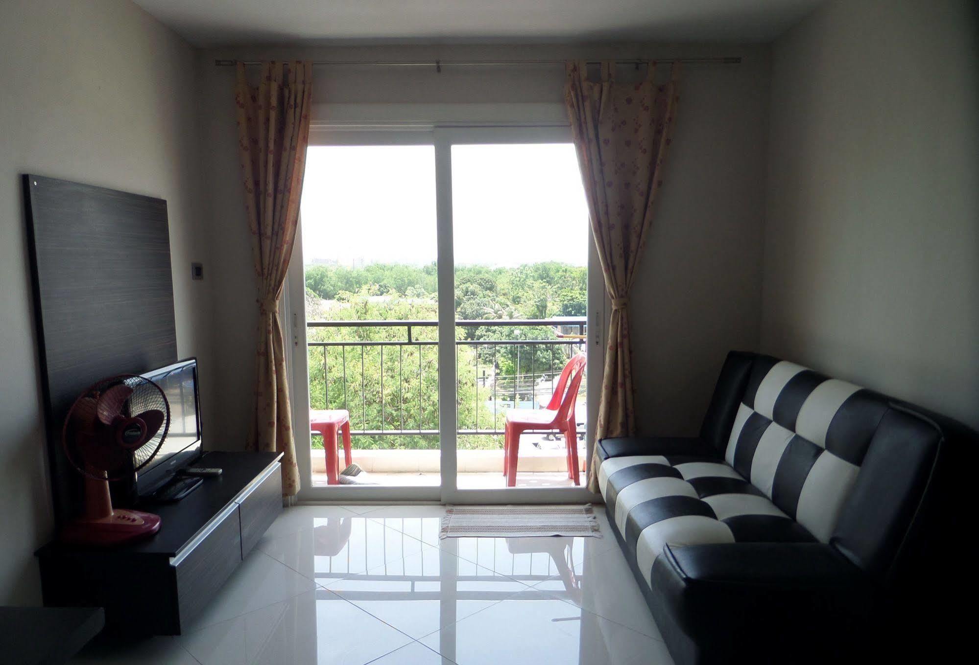 Park Lane Resort By West Joint Venture Bãi biển Jomtien Ngoại thất bức ảnh
