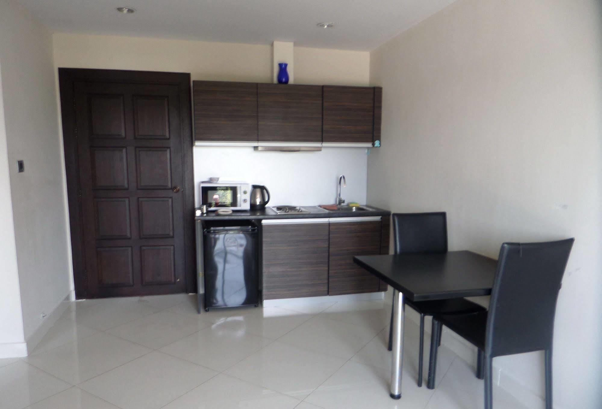 Park Lane Resort By West Joint Venture Bãi biển Jomtien Ngoại thất bức ảnh