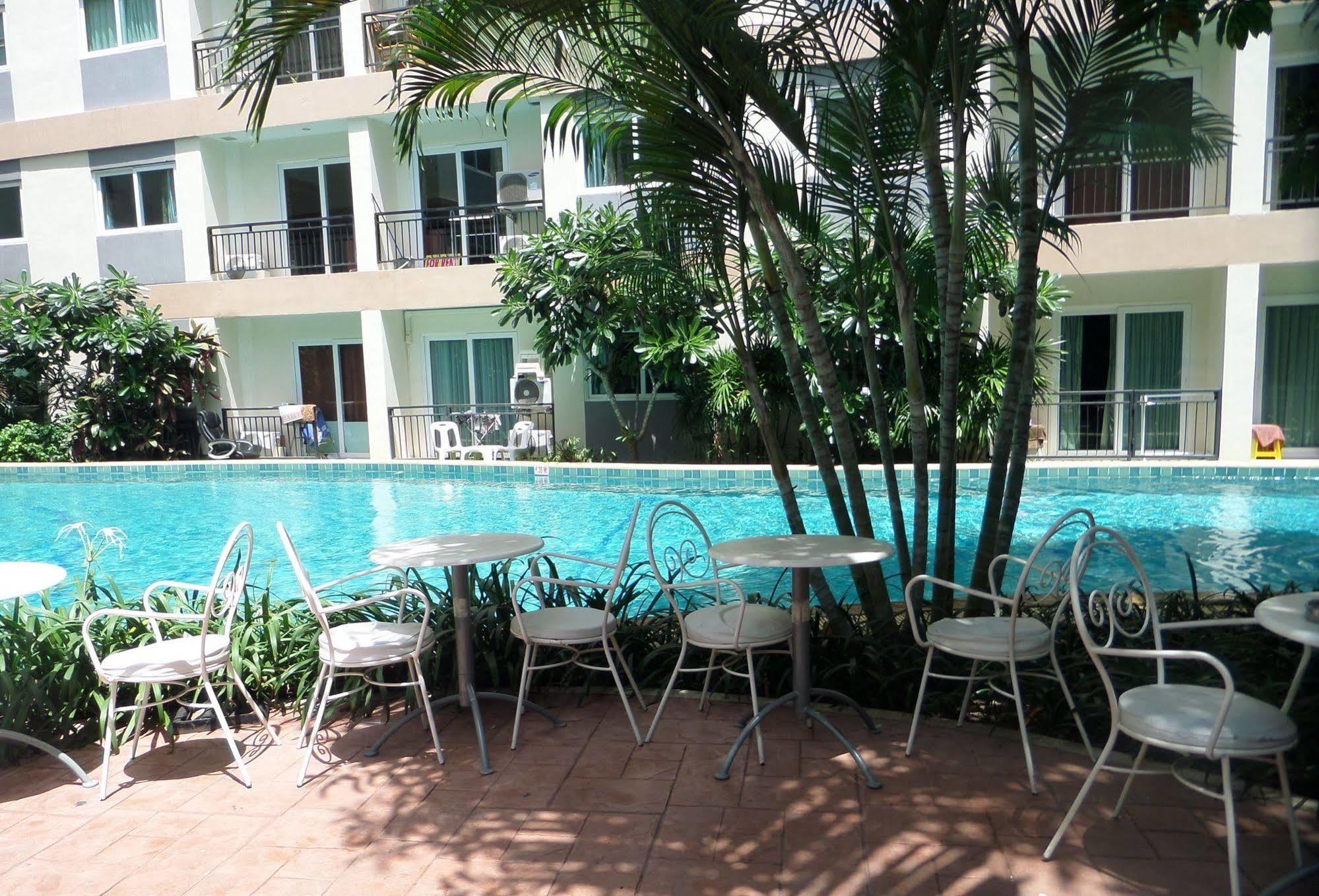 Park Lane Resort By West Joint Venture Bãi biển Jomtien Ngoại thất bức ảnh
